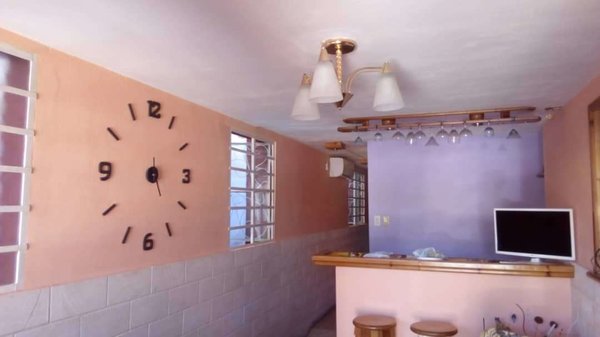Casa de 1 cuarto, 1 baño y 1 garaje por $ 32.000 en La Habana/Plaza de la Revolución