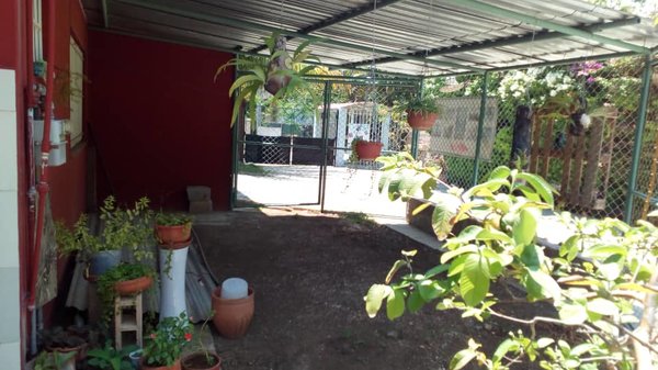 Casa de 3 cuartos, 2 baños y 1 garaje por $ 160.000 en La Habana/Playa/Miramar
