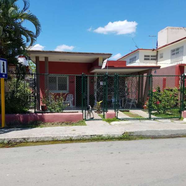 Casa en venta en Cienfuegos con 4 cuartos y 2 baños por $ 150.000