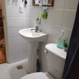 Apartamento de 3 cuartos y 1 baño por $ 30.000