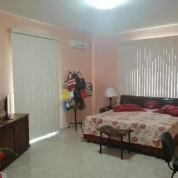 Casa de 4 cuartos, 4 baños y 1 garaje por $ 400.000