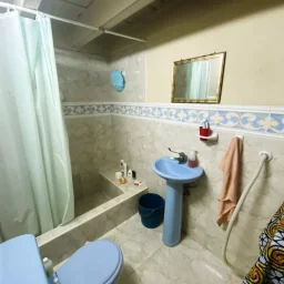 Casa de 6 cuartos y 3 baños por $ 115.000