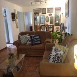 Apartamento de 3 cuartos y 1 baño por $ 30.000