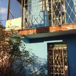 Casa de 2 cuartos y 1 baño por $ 12.000