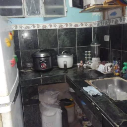 Casa de 2 cuartos y 1 baño por $ 12.000