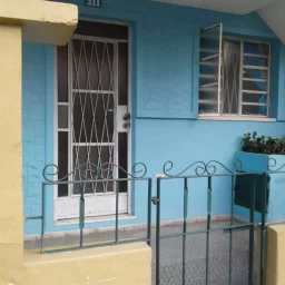 Casa de 1 cuarto y 1 baño por $ 12.000