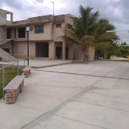 Casa de 8 cuartos, 12 baños y 2 garajes por $ 500.000