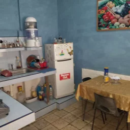 Casa de 2 cuartos y 1 baño por $ 13.000