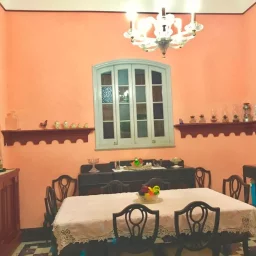 Casa de 4 cuartos, 4 baños y 1 garaje por $ 250.000