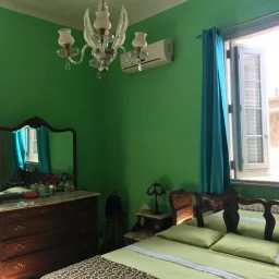 Casa de 4 cuartos, 4 baños y 1 garaje por $ 250.000