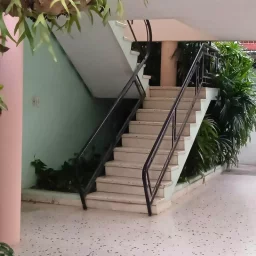 Casa de 6 cuartos, 6 baños y 1 garaje por $ 320.000