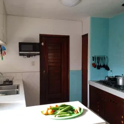 Casa de 6 cuartos, 6 baños y 1 garaje por $ 320.000