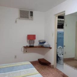 Casa de 6 cuartos, 6 baños y 1 garaje por $ 320.000