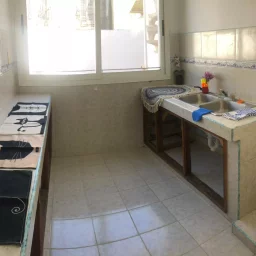 Casa de 8 cuartos, 6 baños y 1 garaje por $ 79.000