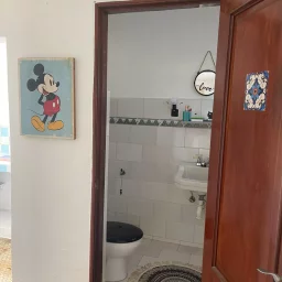 Casa de 8 cuartos, 6 baños y 1 garaje por $ 79.000