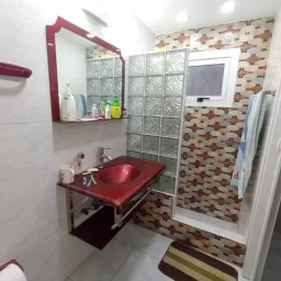 Casa de 4 cuartos, 3 baños y 1 garaje por $ 75.000