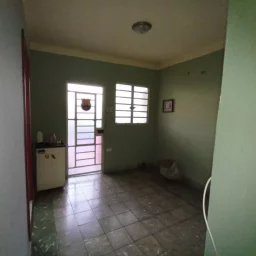 Casa de 4 cuartos, 3 baños y 1 garaje por $ 75.000