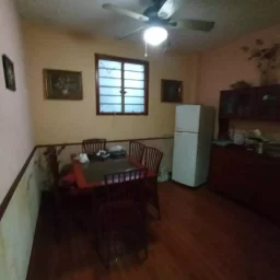 Casa de 4 cuartos, 3 baños y 1 garaje por $ 80.000