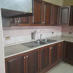 Casa de 7 cuartos y 7 baños por $ 350.000