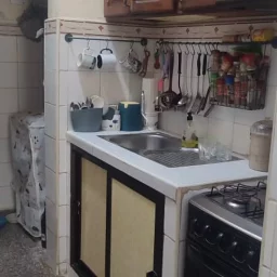 Casa de 2 cuartos, 1 baño y 1 garaje por $ 38.000