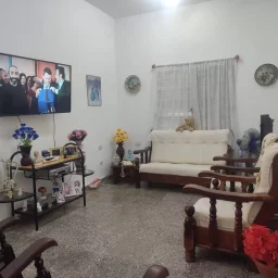 Casa de 2 cuartos, 1 baño y 1 garaje por $ 38.000