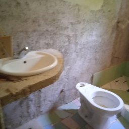 Casa de 2 cuartos y 1 baño por $ 12.000