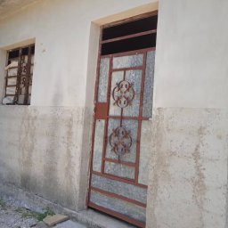 Casa de 2 cuartos y 1 baño por $ 12.000