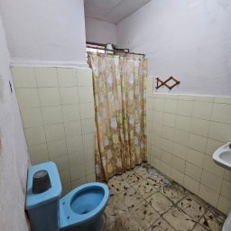 Casa de 3 cuartos, 1 baño y 1 garaje por $ 18.000