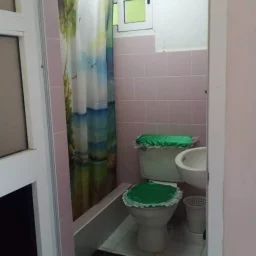 Casa de 6 cuartos y 4 baños por $ 60.000