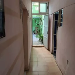 Casa de 6 cuartos y 4 baños por $ 60.000