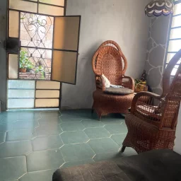 Casa de 2 cuartos y 1 baño por $ 14.000