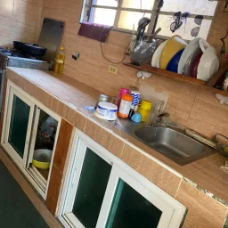 Casa de 2 cuartos y 1 baño por $ 14.000