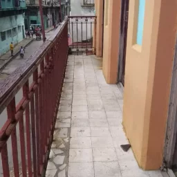 Casa de 5 cuartos y 2 baños por $ 40.000