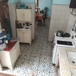 Casa de 5 cuartos y 2 baños por $ 40.000