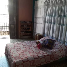 Casa de 5 cuartos y 2 baños por $ 40.000