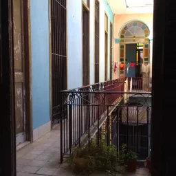 Casa de 5 cuartos y 2 baños por $ 40.000