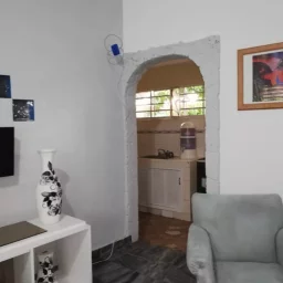 Casa de 2 cuartos y 1 baño por $ 25.000