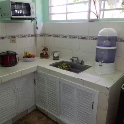 Casa de 2 cuartos y 1 baño por $ 20.000