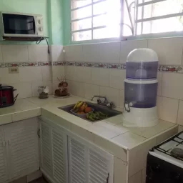 Casa de 2 cuartos y 1 baño por $ 25.000