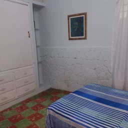 Casa de 2 cuartos y 1 baño por $ 20.000