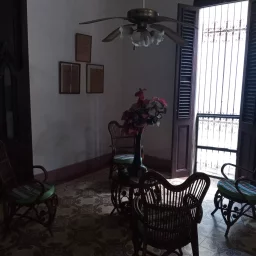 Casa de 8 cuartos y 3 baños por $ 90.000