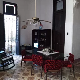 Casa de 8 cuartos y 3 baños por $ 90.000