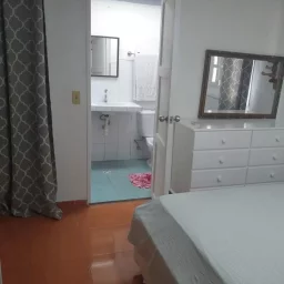 Casa de 2 cuartos y 2 baños por $ 45.000