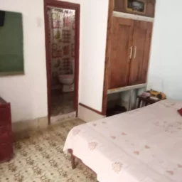 Casa de 6 cuartos y 3 baños por $ 25.000