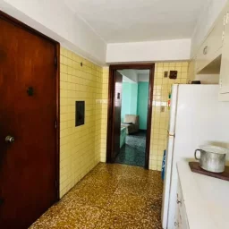 Casa de 3 cuartos, 3 baños y 1 garaje por $ 85.000