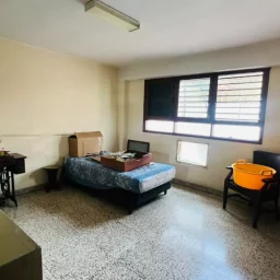 Casa de 3 cuartos, 3 baños y 1 garaje por $ 85.000