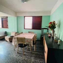 Casa de 3 cuartos, 3 baños y 1 garaje por $ 85.000