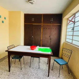 Casa de 3 cuartos, 3 baños y 1 garaje por $ 85.000