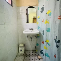 Casa de 3 cuartos, 3 baños y 1 garaje por $ 85.000