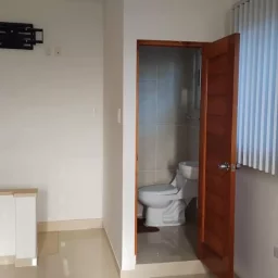 Casa de 5 cuartos y 7 baños por $ 200.000